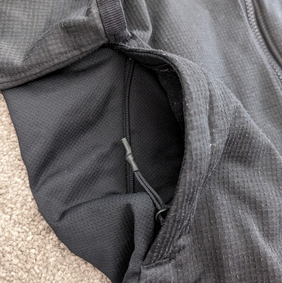 UNDER Armour black zipped sweatshirt men's size Small - Picture 2 of 8